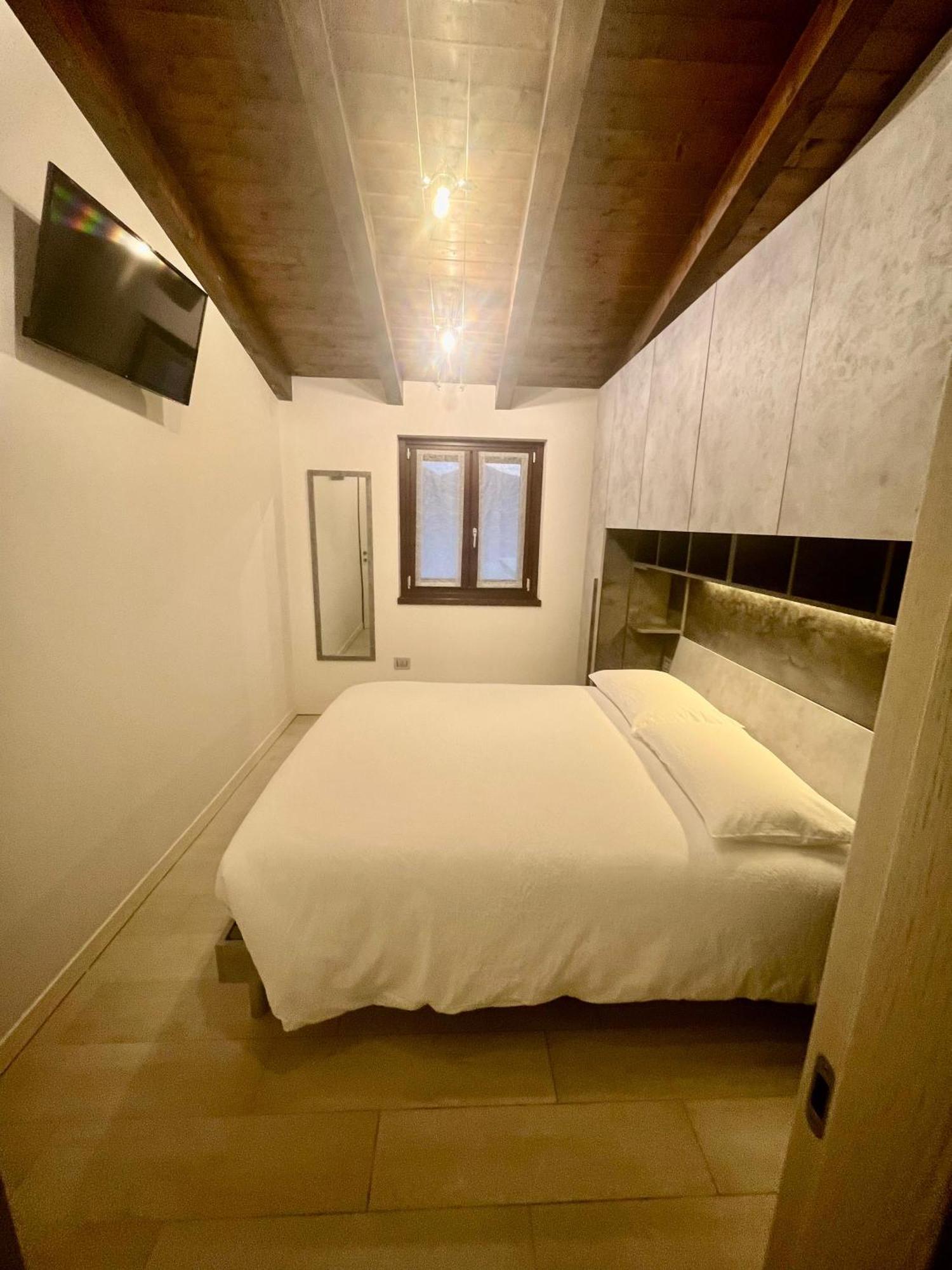 Il Bacio Del Sole Apartment Lovere Exterior photo